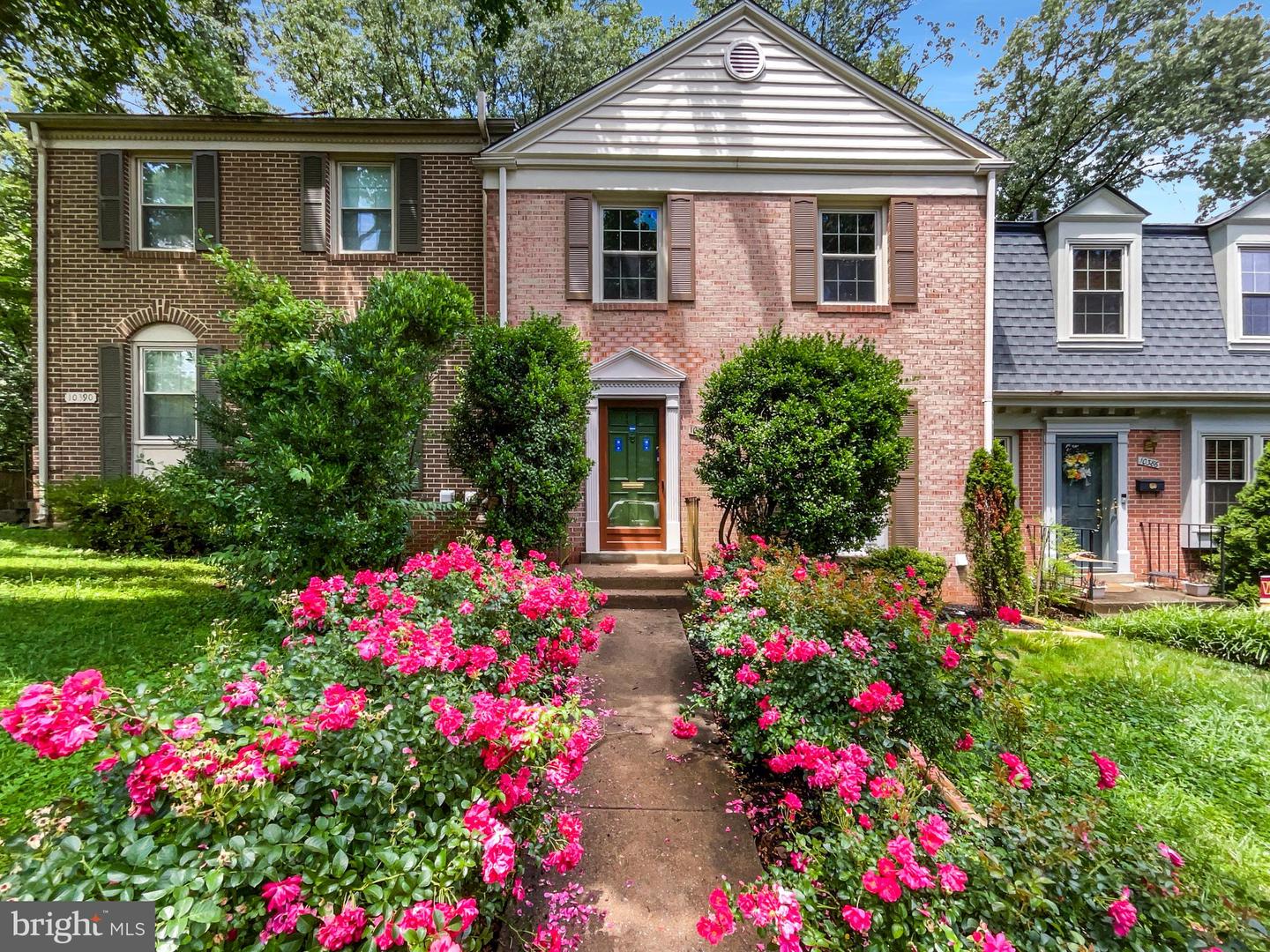 10388 HAMPSHIRE GREEN AVE, FAIRFAX, Virginia 22032, 3 Bedrooms Bedrooms, ,2 BathroomsBathrooms,Residential,For sale,10388 HAMPSHIRE GREEN AVE,VAFX2201426 MLS # VAFX2201426