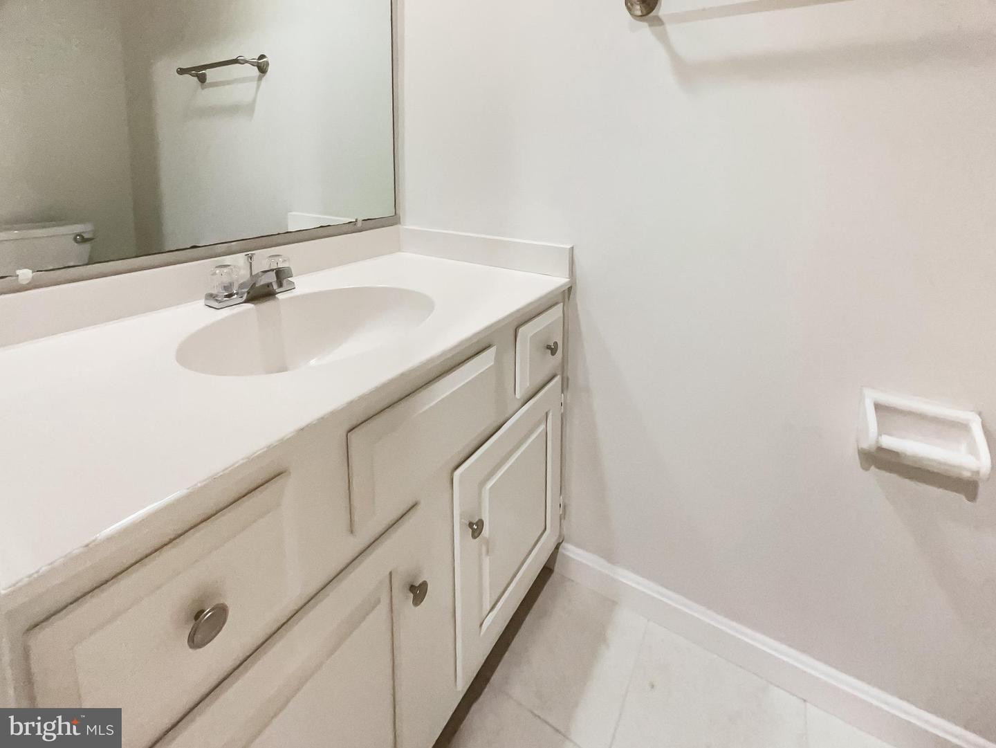 10388 HAMPSHIRE GREEN AVE, FAIRFAX, Virginia 22032, 3 Bedrooms Bedrooms, ,2 BathroomsBathrooms,Residential,For sale,10388 HAMPSHIRE GREEN AVE,VAFX2201426 MLS # VAFX2201426