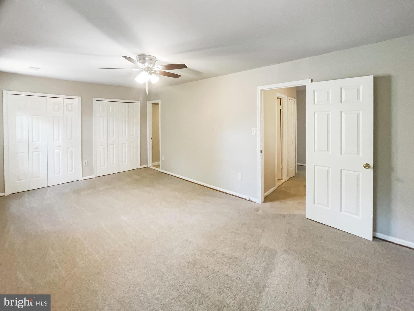 10388 HAMPSHIRE GREEN AVE, FAIRFAX, Virginia 22032, 3 Bedrooms Bedrooms, ,2 BathroomsBathrooms,Residential,For sale,10388 HAMPSHIRE GREEN AVE,VAFX2201426 MLS # VAFX2201426