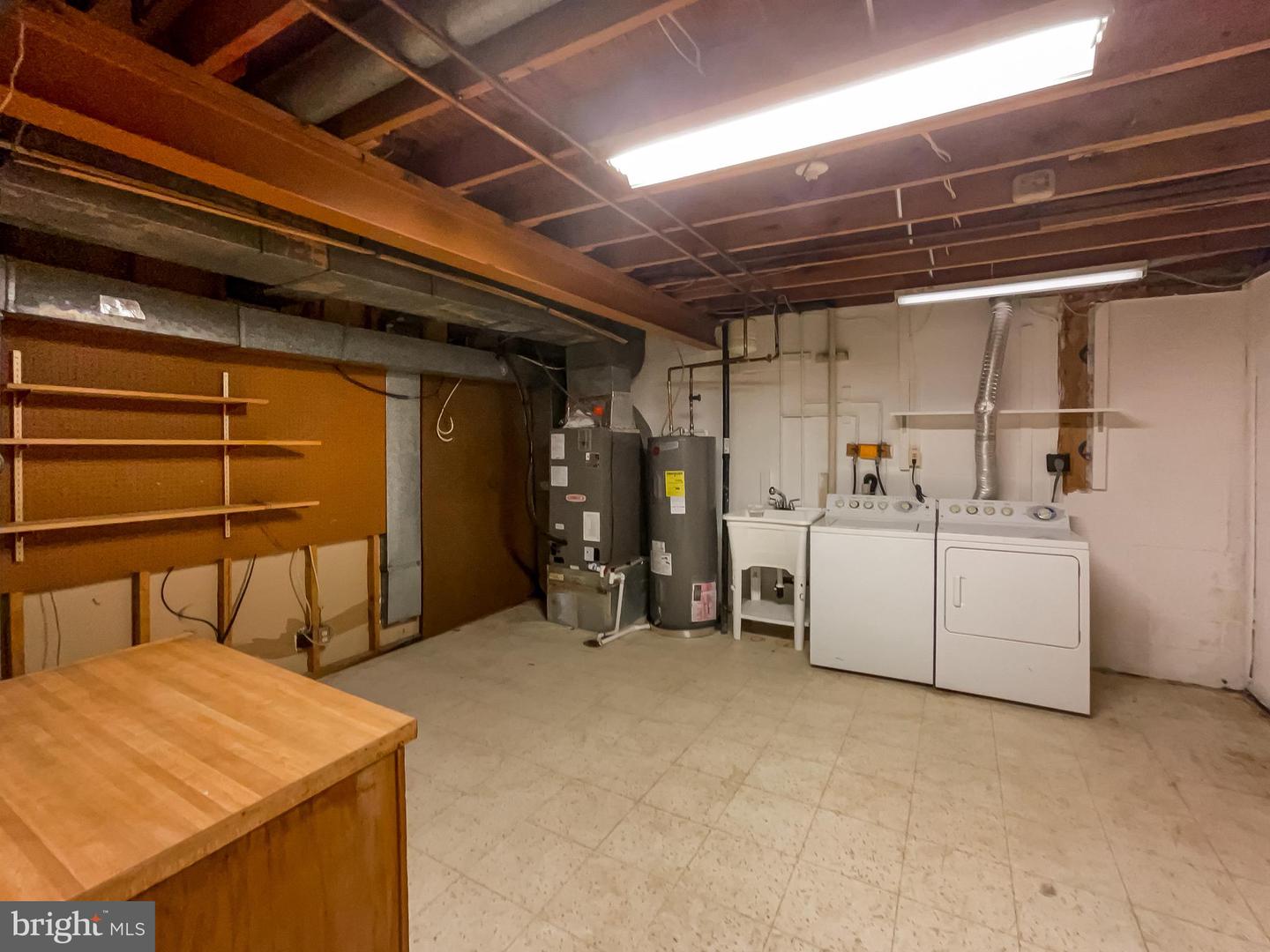 10388 HAMPSHIRE GREEN AVE, FAIRFAX, Virginia 22032, 3 Bedrooms Bedrooms, ,2 BathroomsBathrooms,Residential,For sale,10388 HAMPSHIRE GREEN AVE,VAFX2201426 MLS # VAFX2201426
