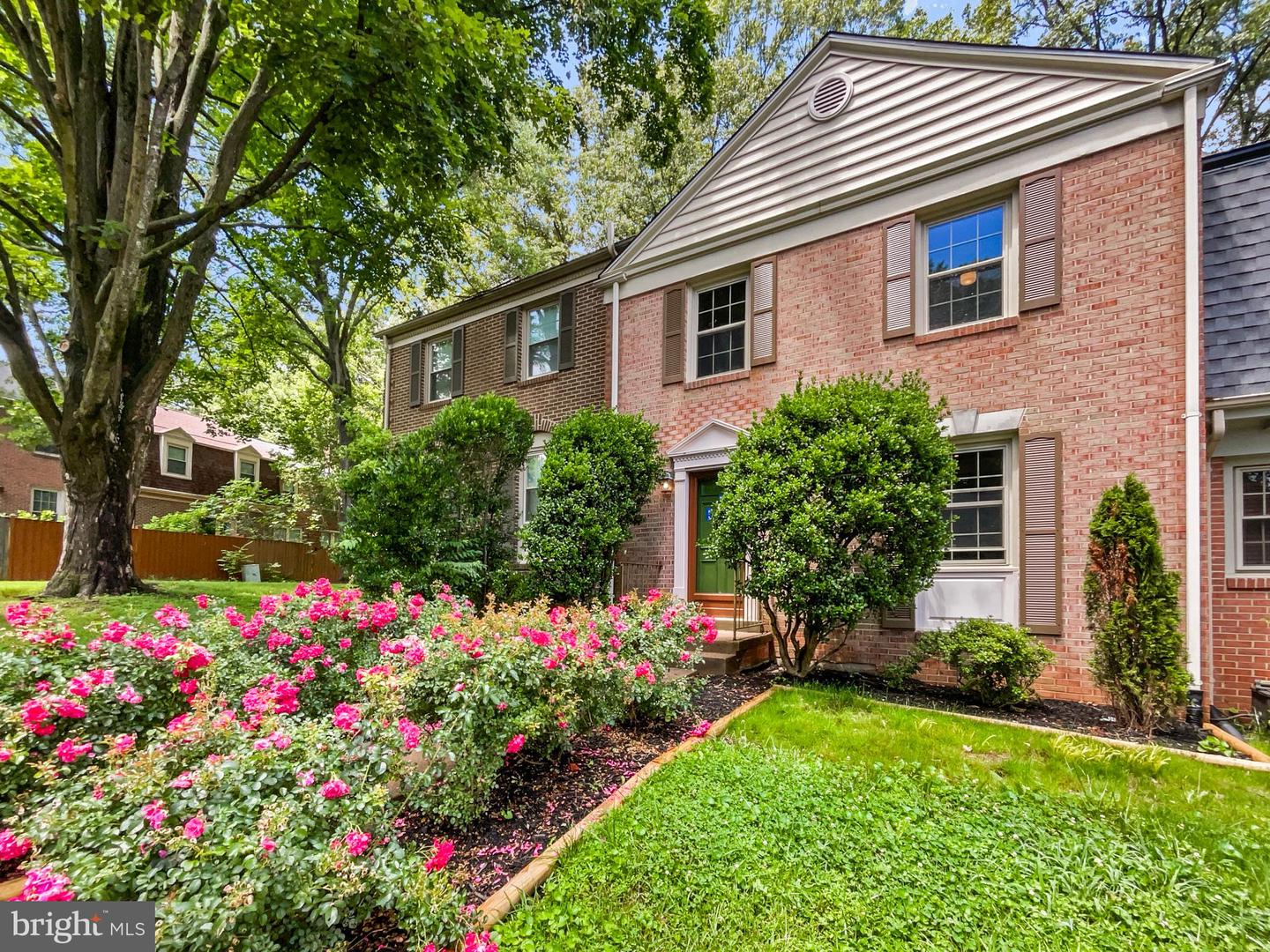 10388 HAMPSHIRE GREEN AVE, FAIRFAX, Virginia 22032, 3 Bedrooms Bedrooms, ,2 BathroomsBathrooms,Residential,For sale,10388 HAMPSHIRE GREEN AVE,VAFX2201426 MLS # VAFX2201426