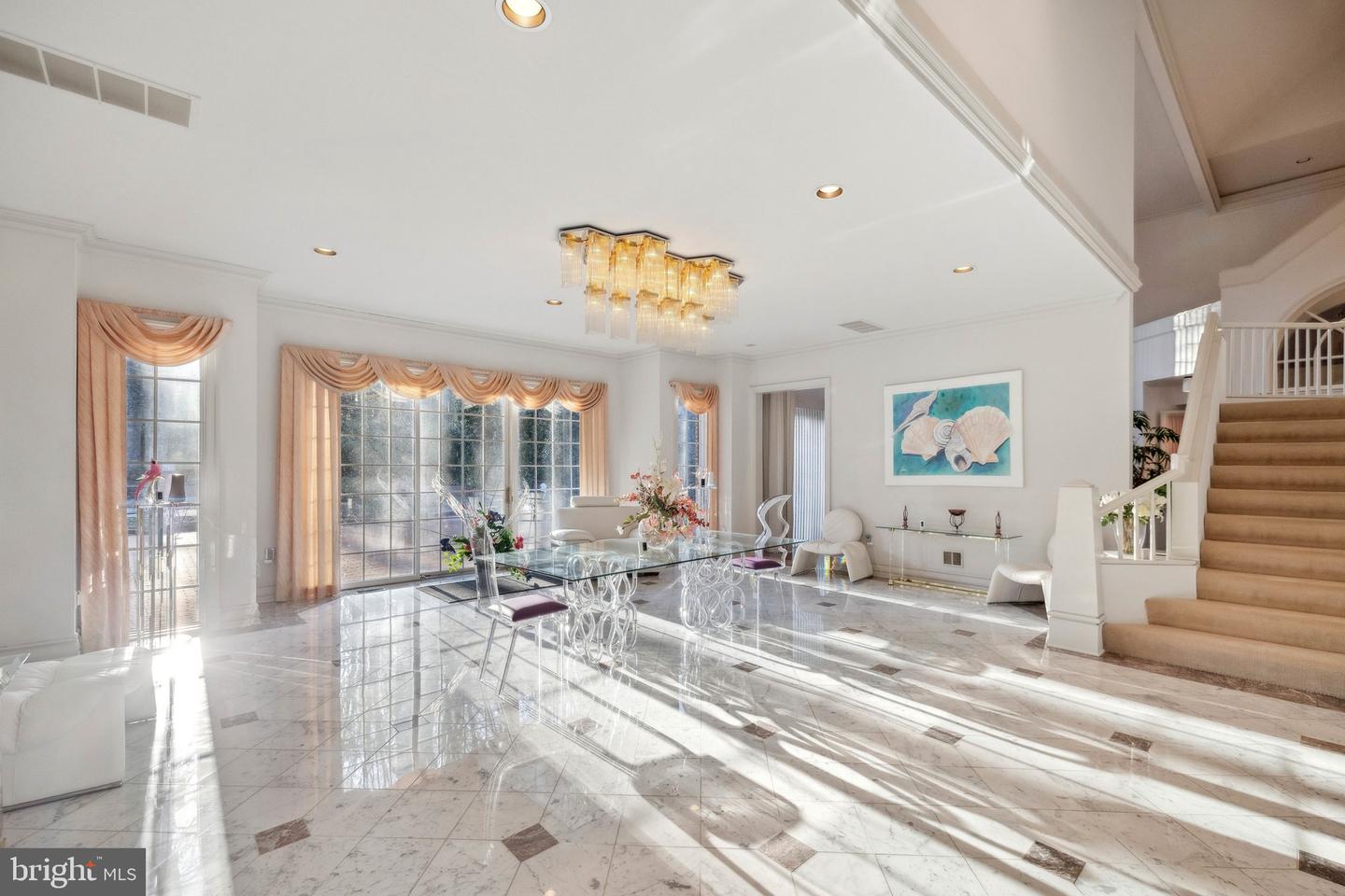7707 CARLTON PL, MCLEAN, Virginia 22102, 7 Bedrooms Bedrooms, ,7 BathroomsBathrooms,Residential,For sale,7707 CARLTON PL,VAFX2224150 MLS # VAFX2224150