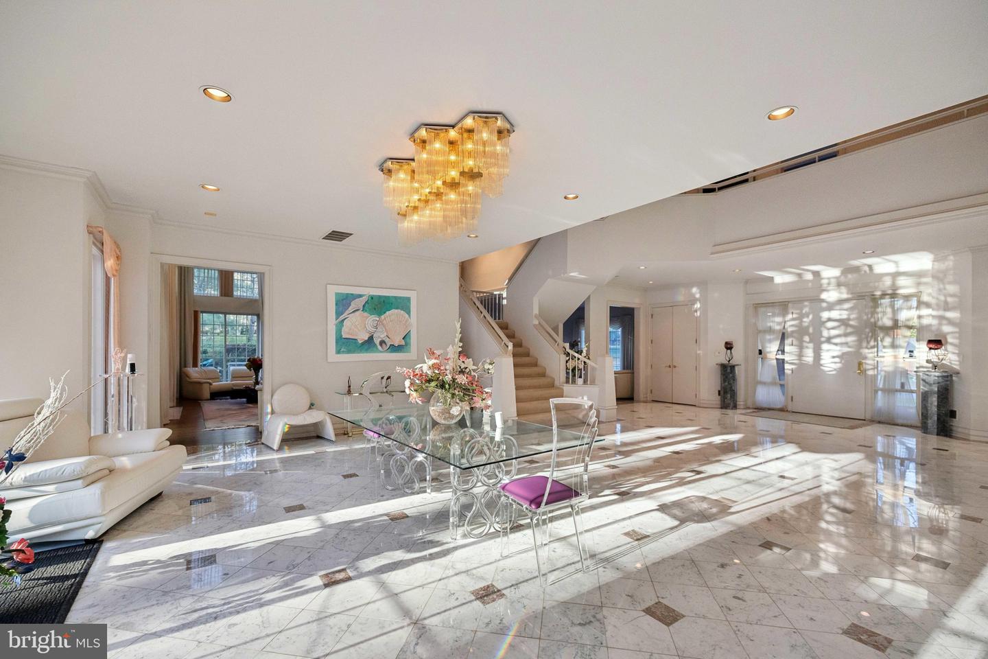 7707 CARLTON PL, MCLEAN, Virginia 22102, 7 Bedrooms Bedrooms, ,7 BathroomsBathrooms,Residential,For sale,7707 CARLTON PL,VAFX2224150 MLS # VAFX2224150