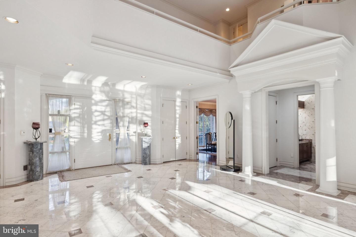 7707 CARLTON PL, MCLEAN, Virginia 22102, 7 Bedrooms Bedrooms, ,7 BathroomsBathrooms,Residential,For sale,7707 CARLTON PL,VAFX2224150 MLS # VAFX2224150