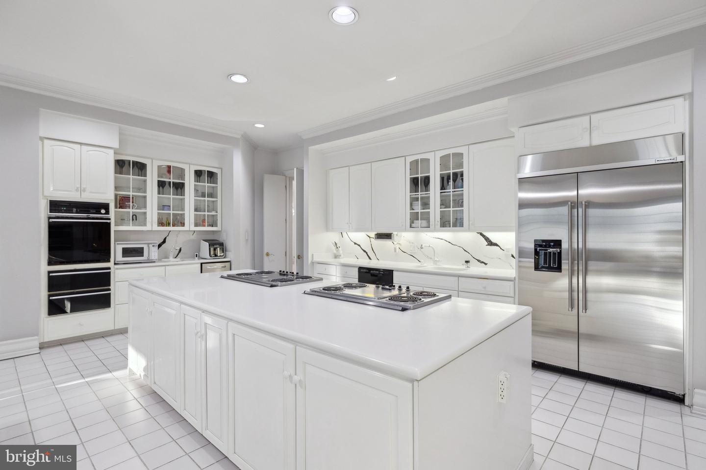 7707 CARLTON PL, MCLEAN, Virginia 22102, 7 Bedrooms Bedrooms, ,7 BathroomsBathrooms,Residential,For sale,7707 CARLTON PL,VAFX2224150 MLS # VAFX2224150