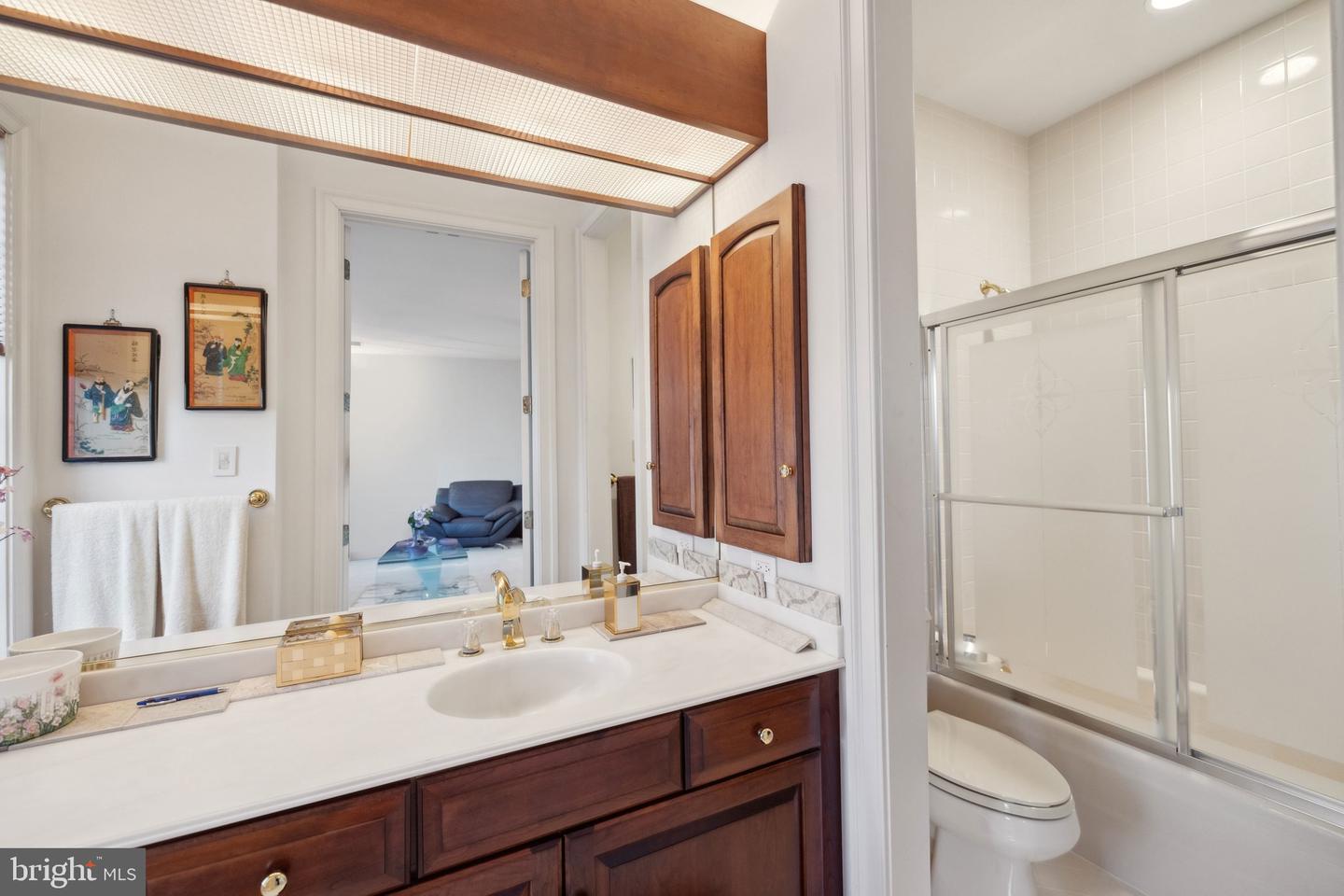 7707 CARLTON PL, MCLEAN, Virginia 22102, 7 Bedrooms Bedrooms, ,7 BathroomsBathrooms,Residential,For sale,7707 CARLTON PL,VAFX2224150 MLS # VAFX2224150