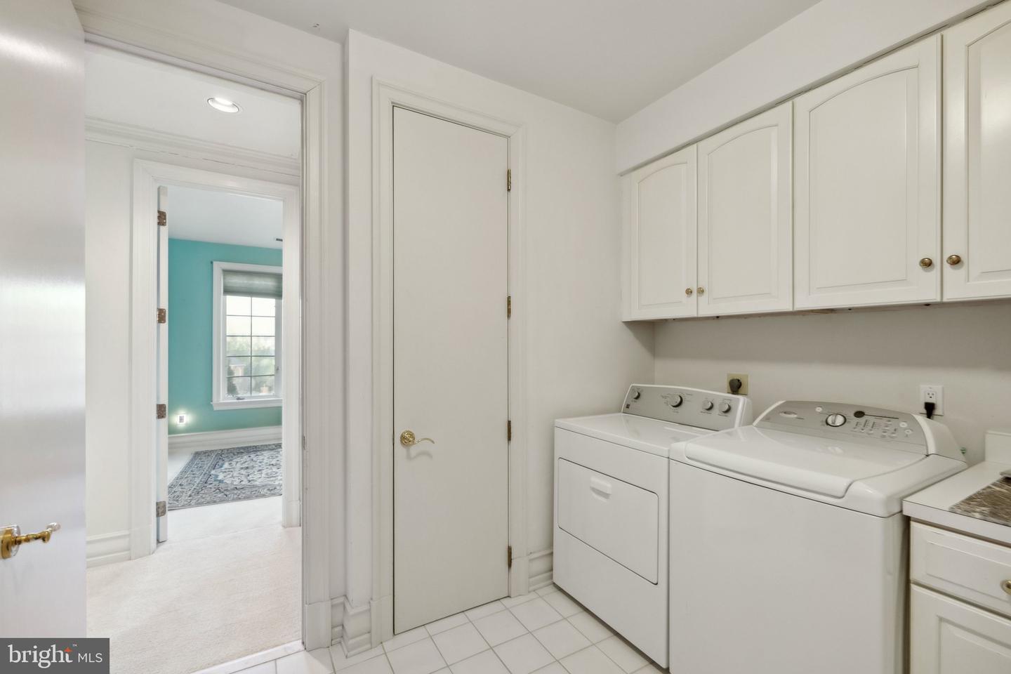 7707 CARLTON PL, MCLEAN, Virginia 22102, 7 Bedrooms Bedrooms, ,7 BathroomsBathrooms,Residential,For sale,7707 CARLTON PL,VAFX2224150 MLS # VAFX2224150