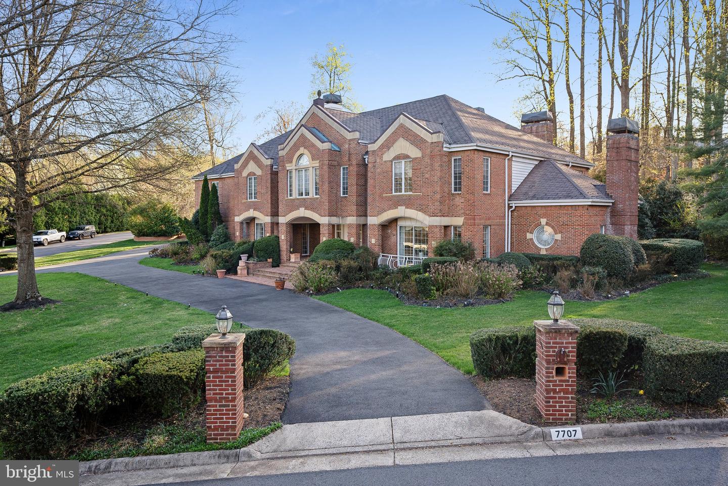 7707 CARLTON PL, MCLEAN, Virginia 22102, 7 Bedrooms Bedrooms, ,7 BathroomsBathrooms,Residential,For sale,7707 CARLTON PL,VAFX2224150 MLS # VAFX2224150