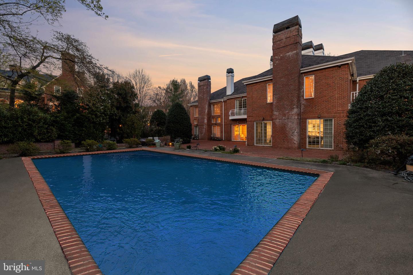 7707 CARLTON PL, MCLEAN, Virginia 22102, 7 Bedrooms Bedrooms, ,7 BathroomsBathrooms,Residential,For sale,7707 CARLTON PL,VAFX2224150 MLS # VAFX2224150