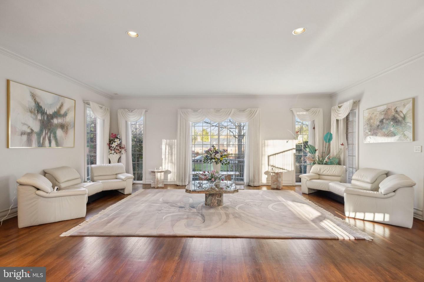 7707 CARLTON PL, MCLEAN, Virginia 22102, 7 Bedrooms Bedrooms, ,7 BathroomsBathrooms,Residential,For sale,7707 CARLTON PL,VAFX2224150 MLS # VAFX2224150