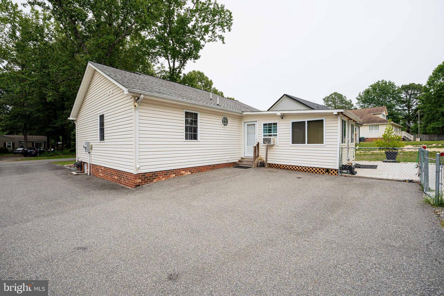 12226 BRISTLE CONE LN, RUTHER GLEN, Virginia 22546, 4 Bedrooms Bedrooms, ,2 BathroomsBathrooms,Residential,For sale,12226 BRISTLE CONE LN,VACV2007692 MLS # VACV2007692