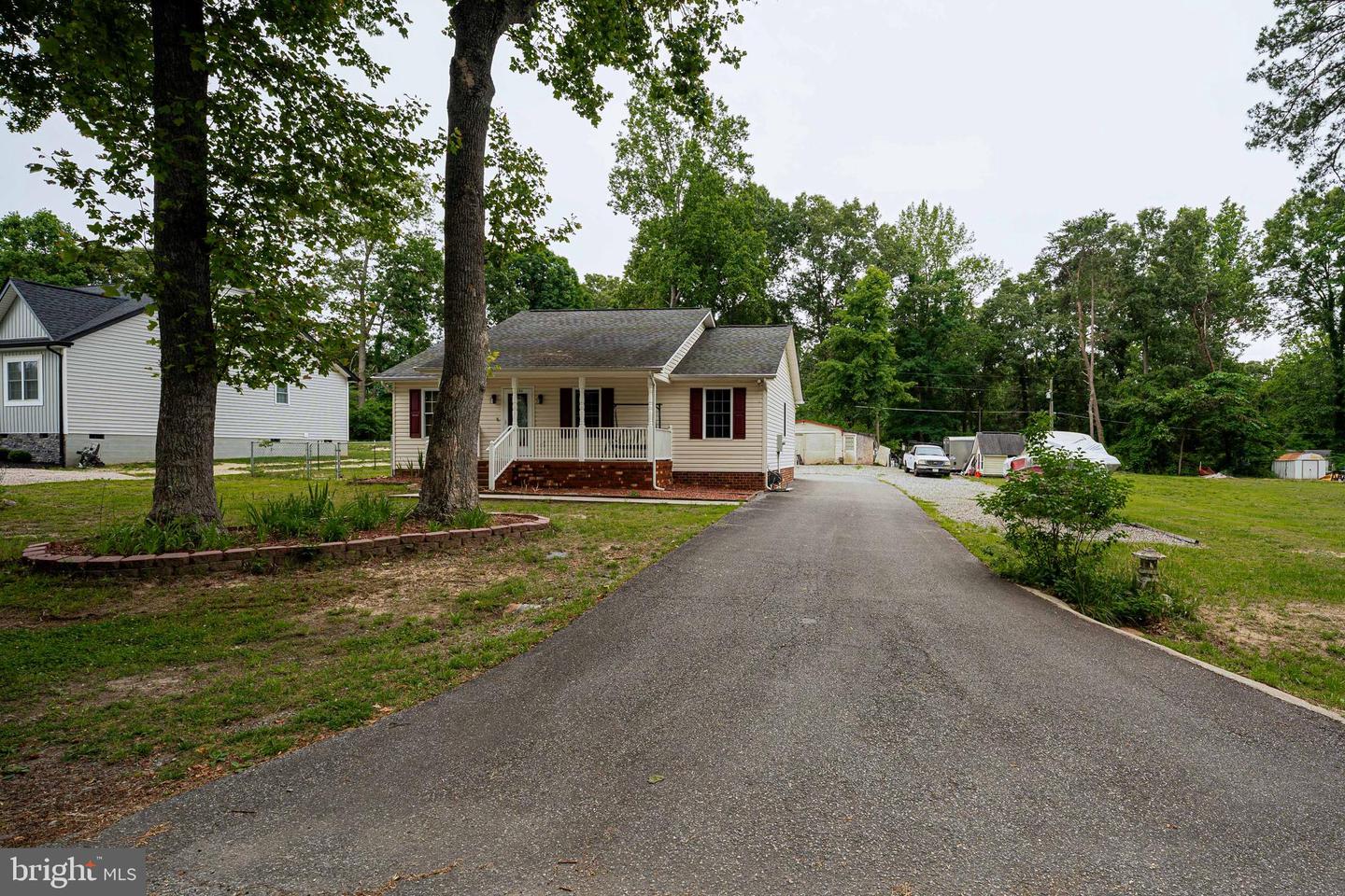 12226 BRISTLE CONE LN, RUTHER GLEN, Virginia 22546, 4 Bedrooms Bedrooms, ,2 BathroomsBathrooms,Residential,For sale,12226 BRISTLE CONE LN,VACV2007692 MLS # VACV2007692