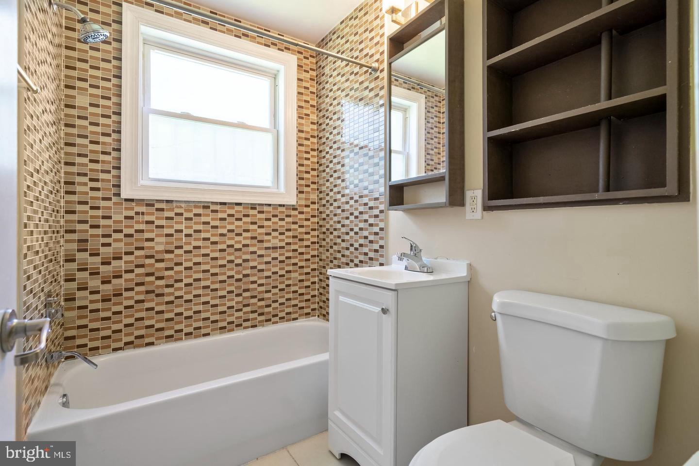 2835 GAINESVILLE ST SE #101, WASHINGTON, District Of Columbia 20020, 2 Bedrooms Bedrooms, ,1 BathroomBathrooms,Residential,For sale,2835 GAINESVILLE ST SE #101,DCDC2190702 MLS # DCDC2190702