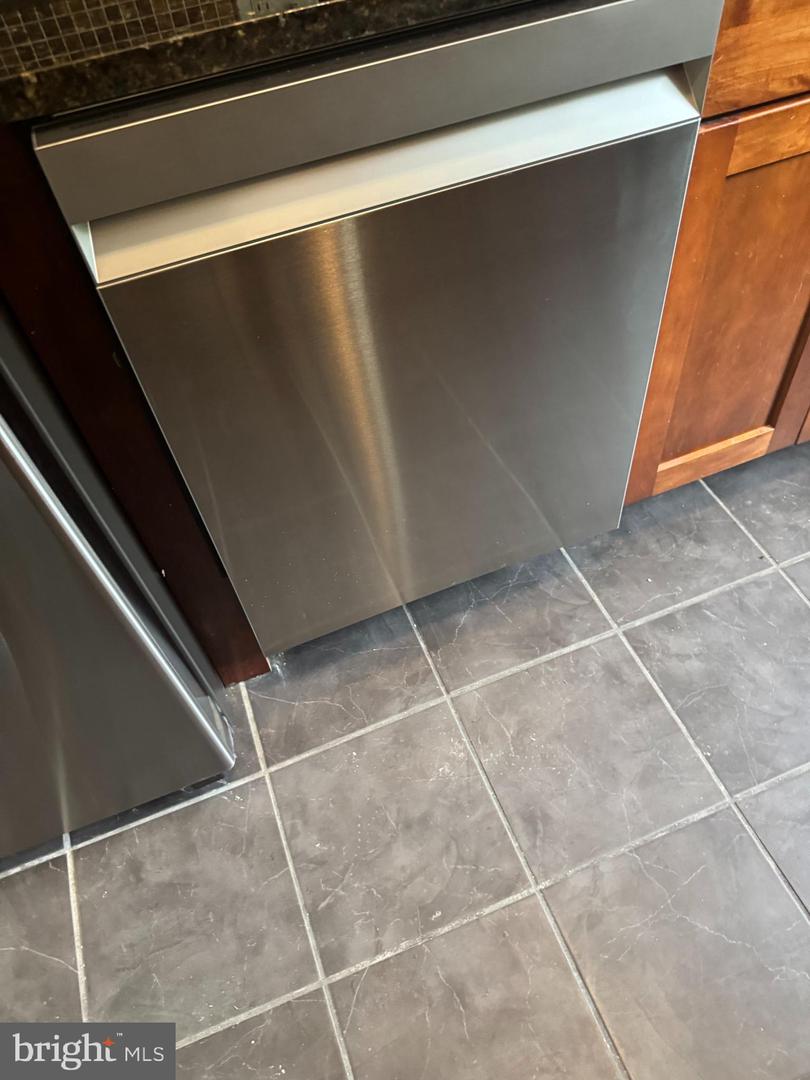 2835 GAINESVILLE ST SE #101, WASHINGTON, District Of Columbia 20020, 2 Bedrooms Bedrooms, ,1 BathroomBathrooms,Residential,For sale,2835 GAINESVILLE ST SE #101,DCDC2190702 MLS # DCDC2190702