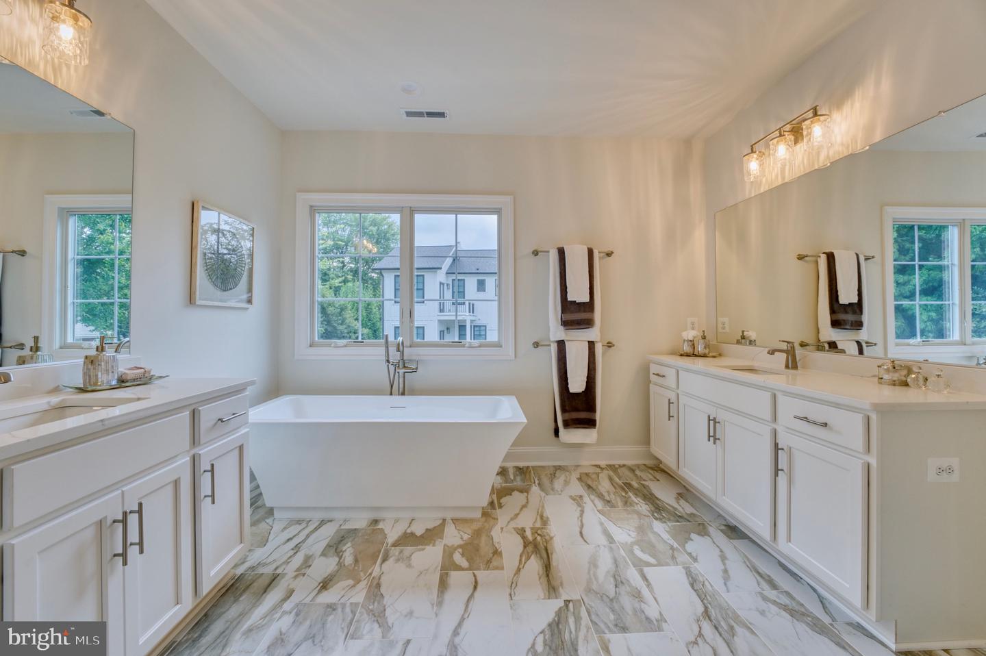 1837 RUPERT ST, MCLEAN, Virginia 22101, 7 Bedrooms Bedrooms, ,7 BathroomsBathrooms,Residential,For sale,1837 RUPERT ST,VAFX2228912 MLS # VAFX2228912