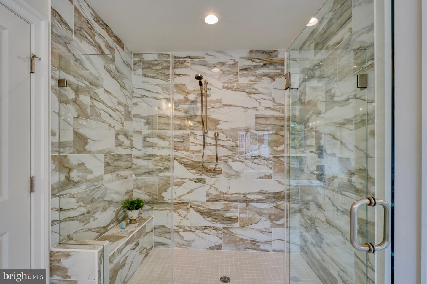 1837 RUPERT ST, MCLEAN, Virginia 22101, 7 Bedrooms Bedrooms, ,7 BathroomsBathrooms,Residential,For sale,1837 RUPERT ST,VAFX2228912 MLS # VAFX2228912