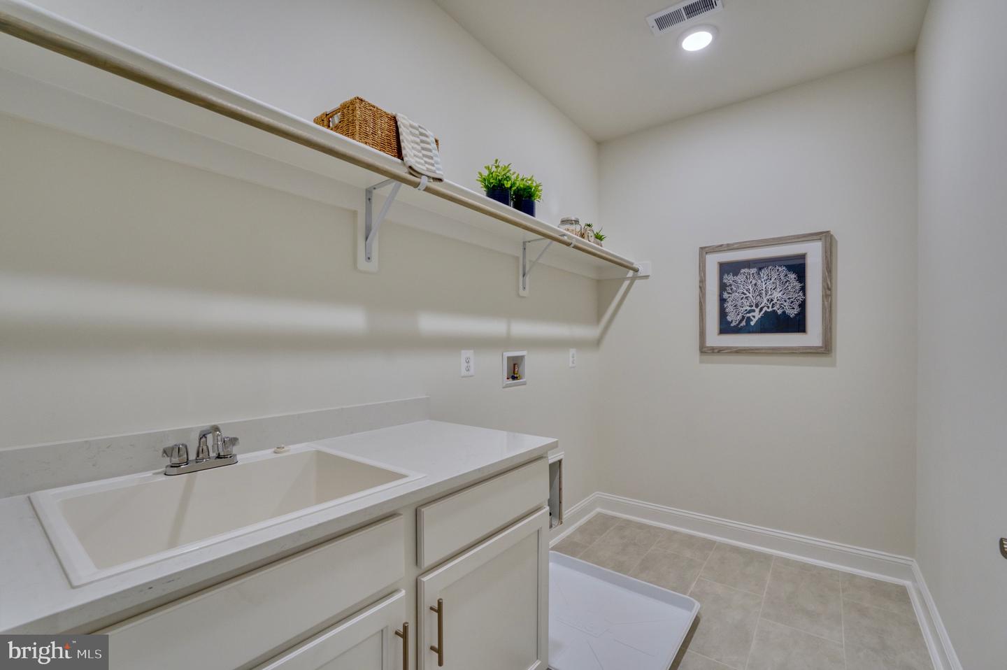 1837 RUPERT ST, MCLEAN, Virginia 22101, 7 Bedrooms Bedrooms, ,7 BathroomsBathrooms,Residential,For sale,1837 RUPERT ST,VAFX2228912 MLS # VAFX2228912