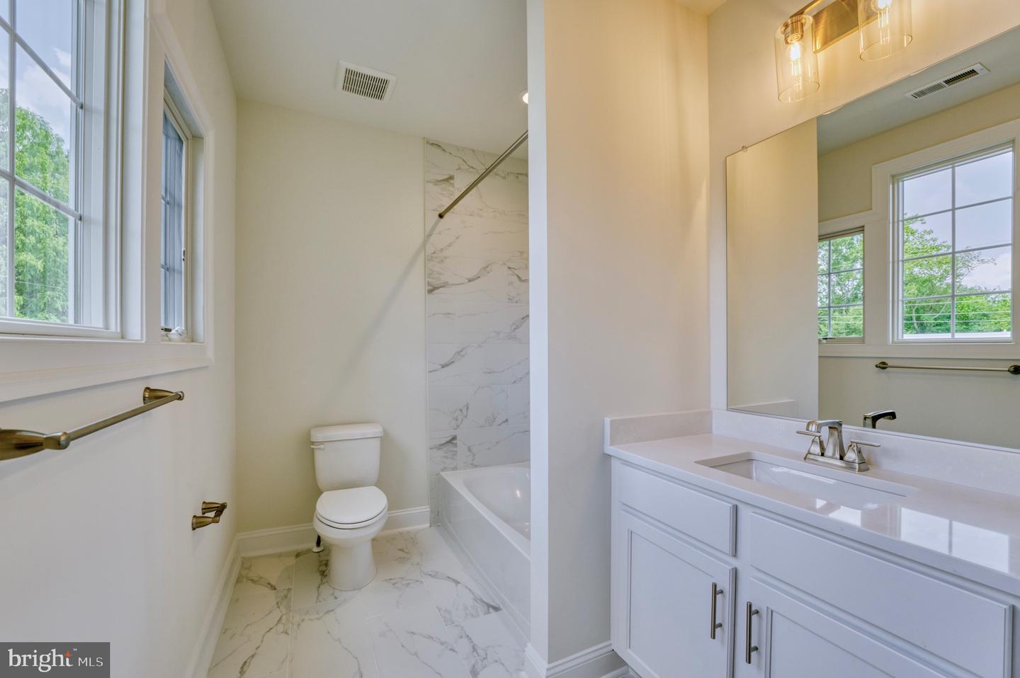 1837 RUPERT ST, MCLEAN, Virginia 22101, 7 Bedrooms Bedrooms, ,7 BathroomsBathrooms,Residential,For sale,1837 RUPERT ST,VAFX2228912 MLS # VAFX2228912