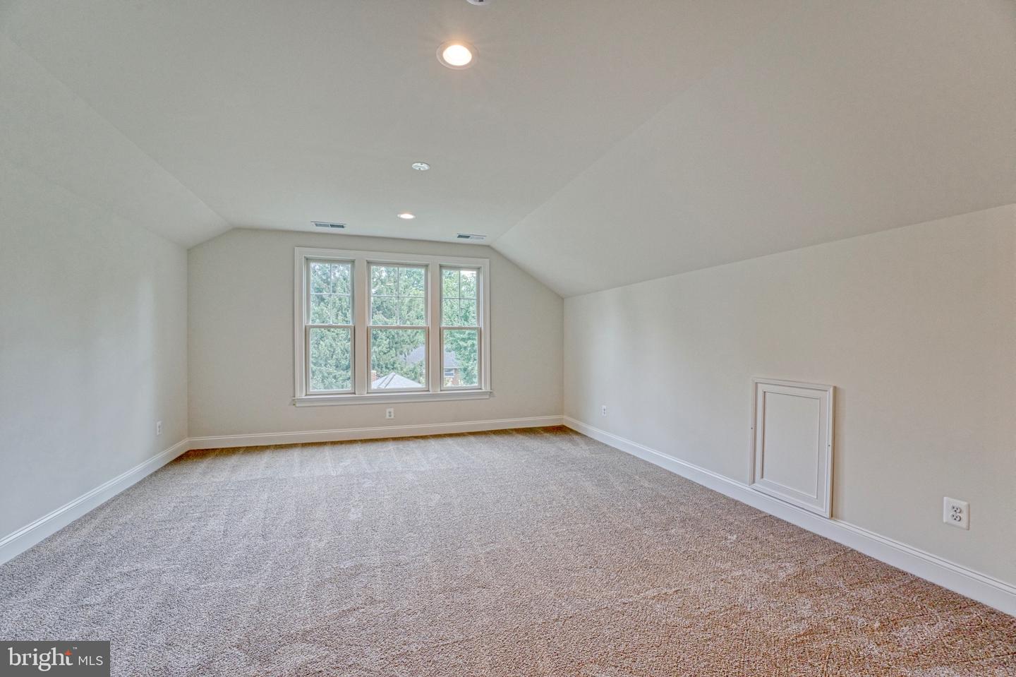 1837 RUPERT ST, MCLEAN, Virginia 22101, 7 Bedrooms Bedrooms, ,7 BathroomsBathrooms,Residential,For sale,1837 RUPERT ST,VAFX2228912 MLS # VAFX2228912