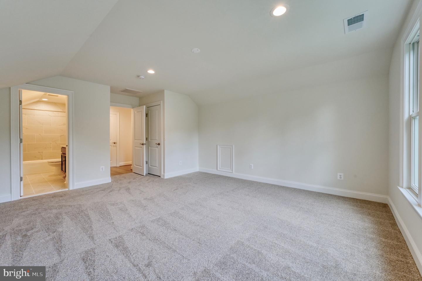 1837 RUPERT ST, MCLEAN, Virginia 22101, 7 Bedrooms Bedrooms, ,7 BathroomsBathrooms,Residential,For sale,1837 RUPERT ST,VAFX2228912 MLS # VAFX2228912