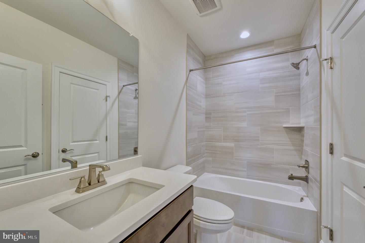 1837 RUPERT ST, MCLEAN, Virginia 22101, 7 Bedrooms Bedrooms, ,7 BathroomsBathrooms,Residential,For sale,1837 RUPERT ST,VAFX2228912 MLS # VAFX2228912