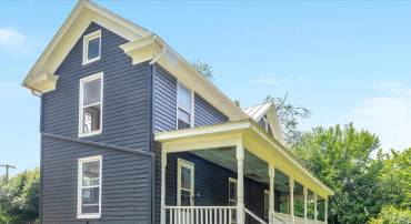 322 CAPON ST, STRASBURG, Virginia 22657, 4 Bedrooms Bedrooms, ,1 BathroomBathrooms,Residential,For sale,322 CAPON ST,VASH2010998 MLS # VASH2010998