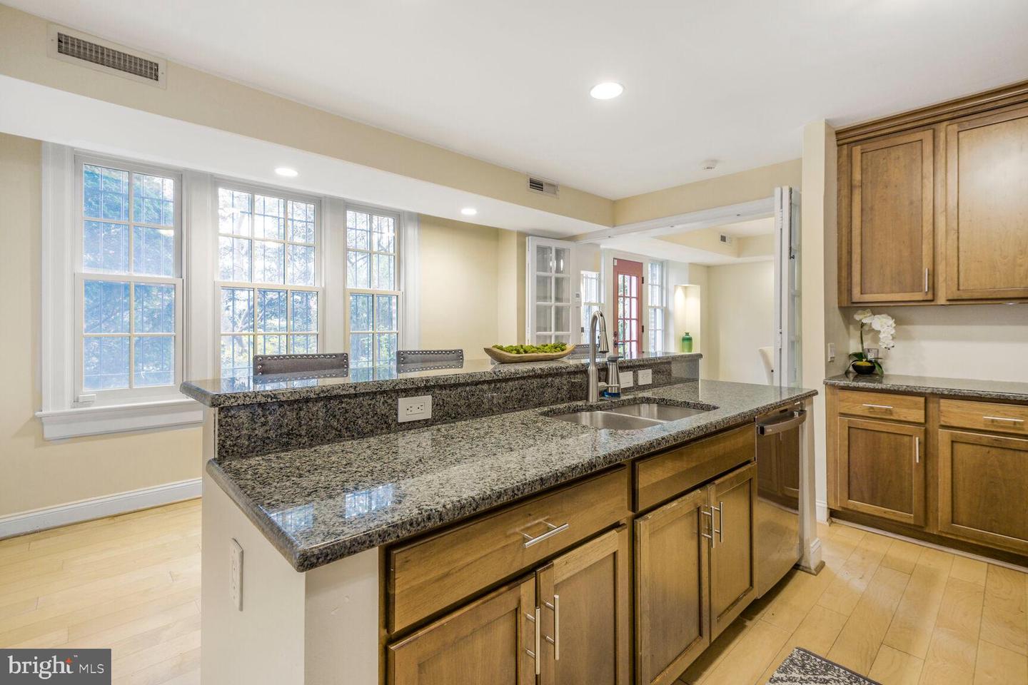 1661 CRESCENT PL NW #102, WASHINGTON, District Of Columbia 20009, 2 Bedrooms Bedrooms, ,2 BathroomsBathrooms,Residential,For sale,1661 CRESCENT PL NW #102,DCDC2192568 MLS # DCDC2192568