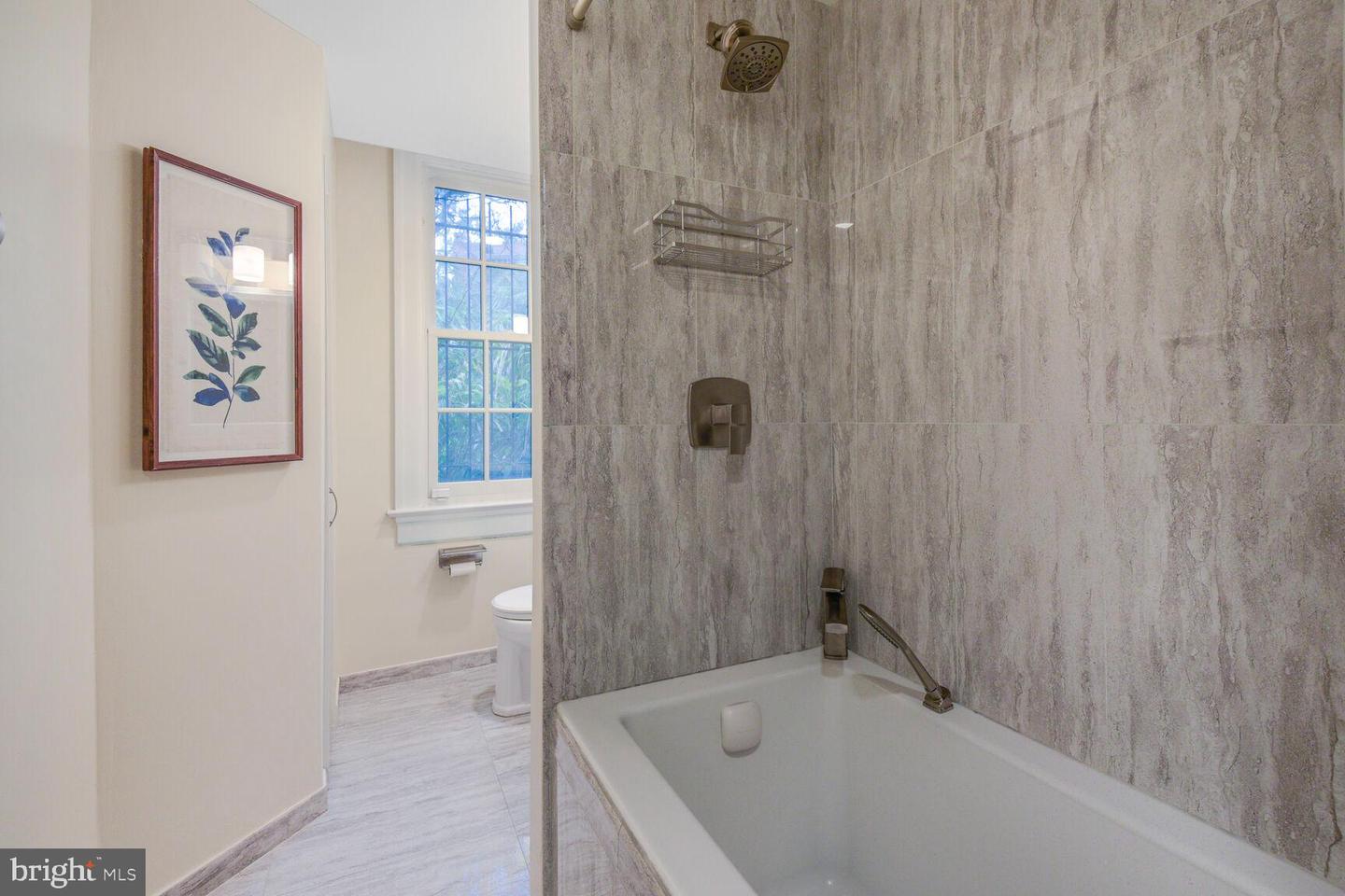 1661 CRESCENT PL NW #102, WASHINGTON, District Of Columbia 20009, 2 Bedrooms Bedrooms, ,2 BathroomsBathrooms,Residential,For sale,1661 CRESCENT PL NW #102,DCDC2192568 MLS # DCDC2192568