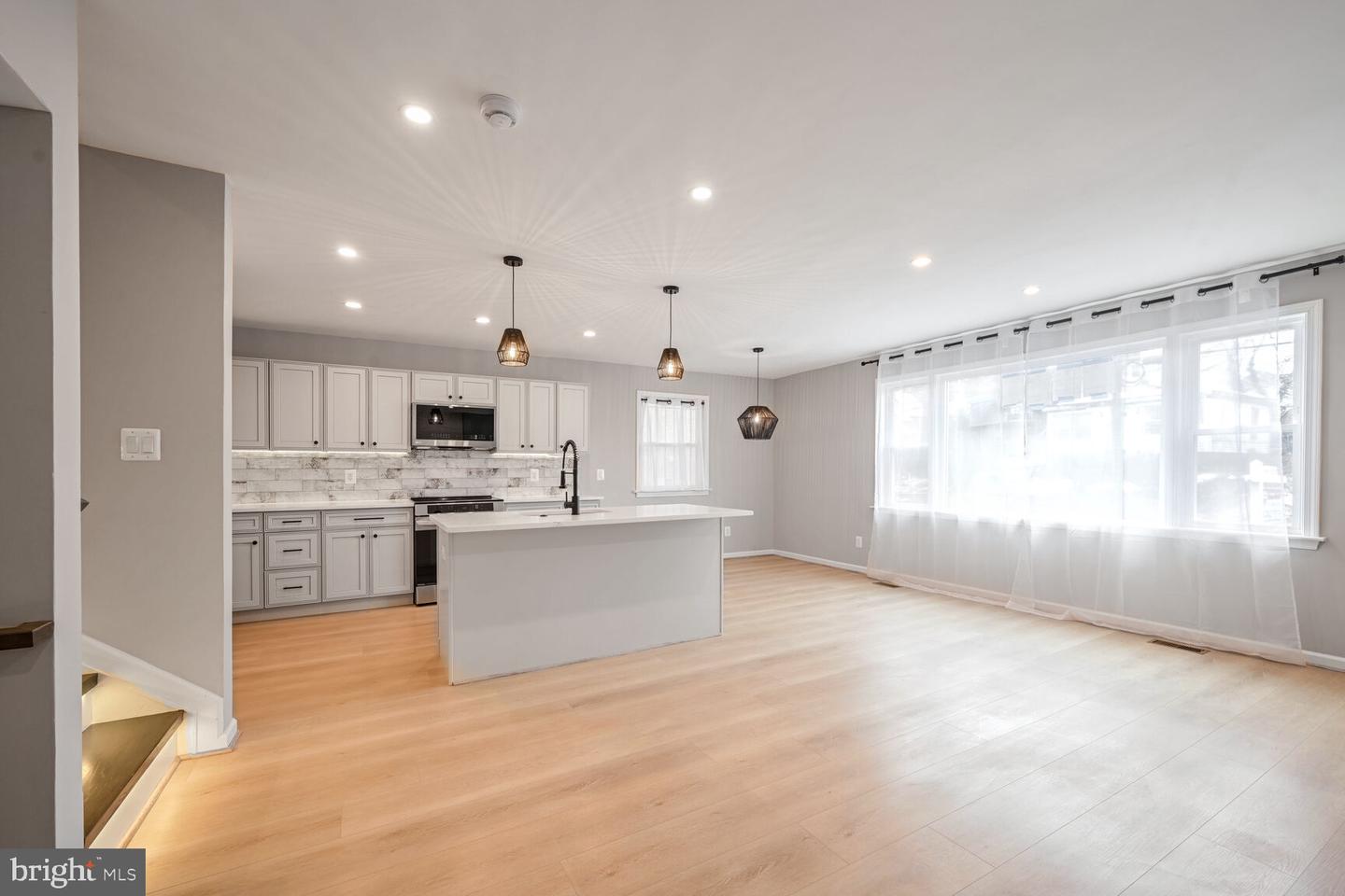 5102 CALL PL SE, WASHINGTON, District Of Columbia 20019, 4 Bedrooms Bedrooms, ,2 BathroomsBathrooms,Residential,For sale,5102 CALL PL SE,DCDC2192454 MLS # DCDC2192454