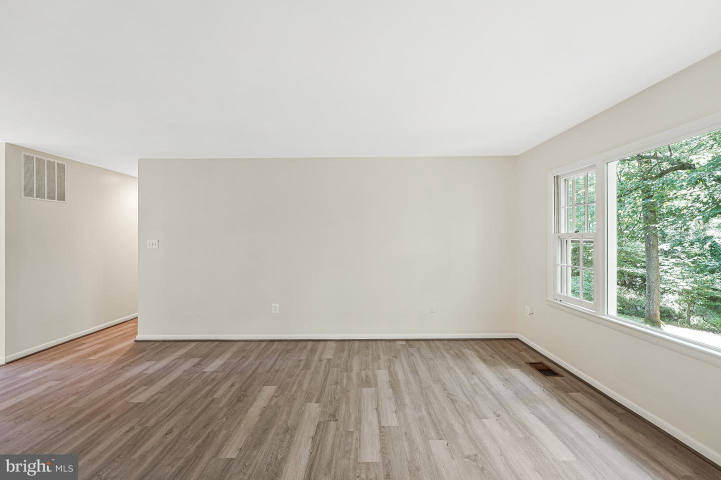 3142 SEARSMONT PL, HERNDON, Virginia 20171, 3 Bedrooms Bedrooms, ,2 BathroomsBathrooms,Residential,For sale,3142 SEARSMONT PL,VAFX2231006 MLS # VAFX2231006