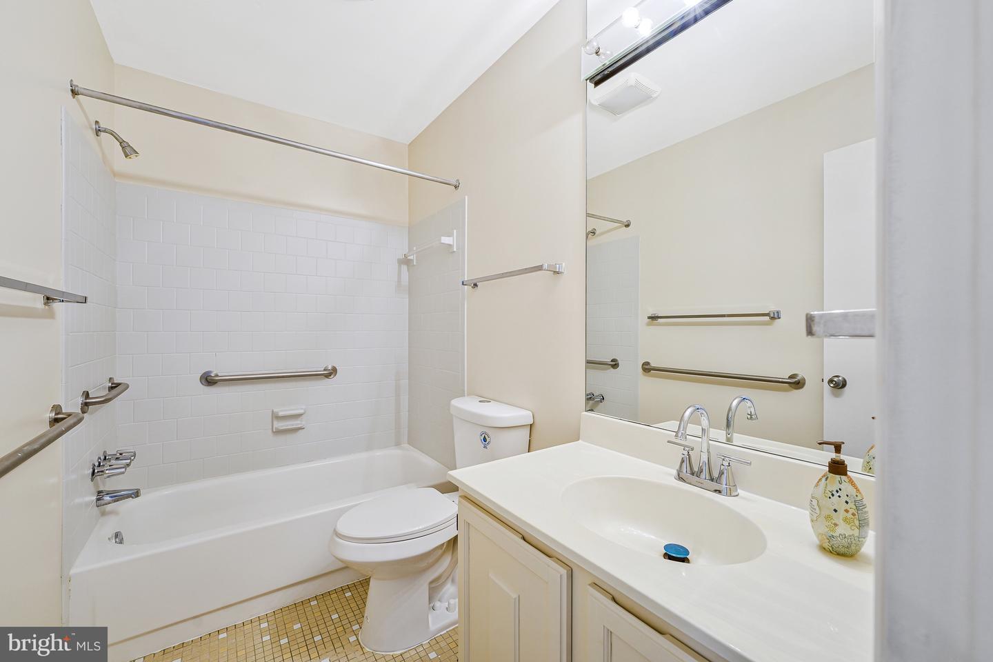 3142 SEARSMONT PL, HERNDON, Virginia 20171, 3 Bedrooms Bedrooms, ,2 BathroomsBathrooms,Residential,For sale,3142 SEARSMONT PL,VAFX2231006 MLS # VAFX2231006