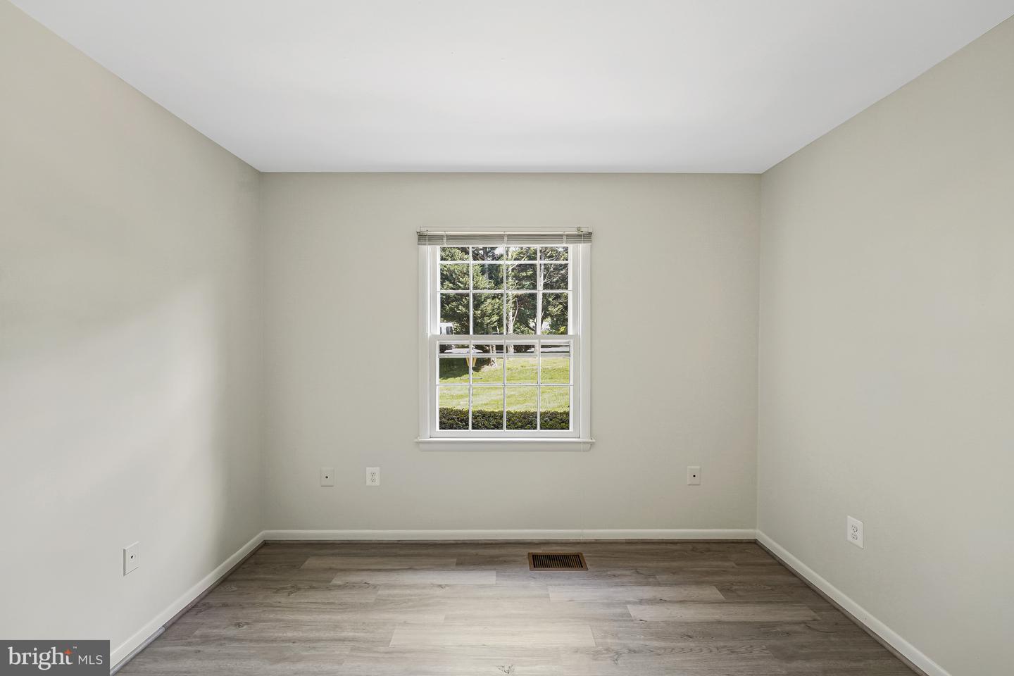 3142 SEARSMONT PL, HERNDON, Virginia 20171, 3 Bedrooms Bedrooms, ,2 BathroomsBathrooms,Residential,For sale,3142 SEARSMONT PL,VAFX2231006 MLS # VAFX2231006