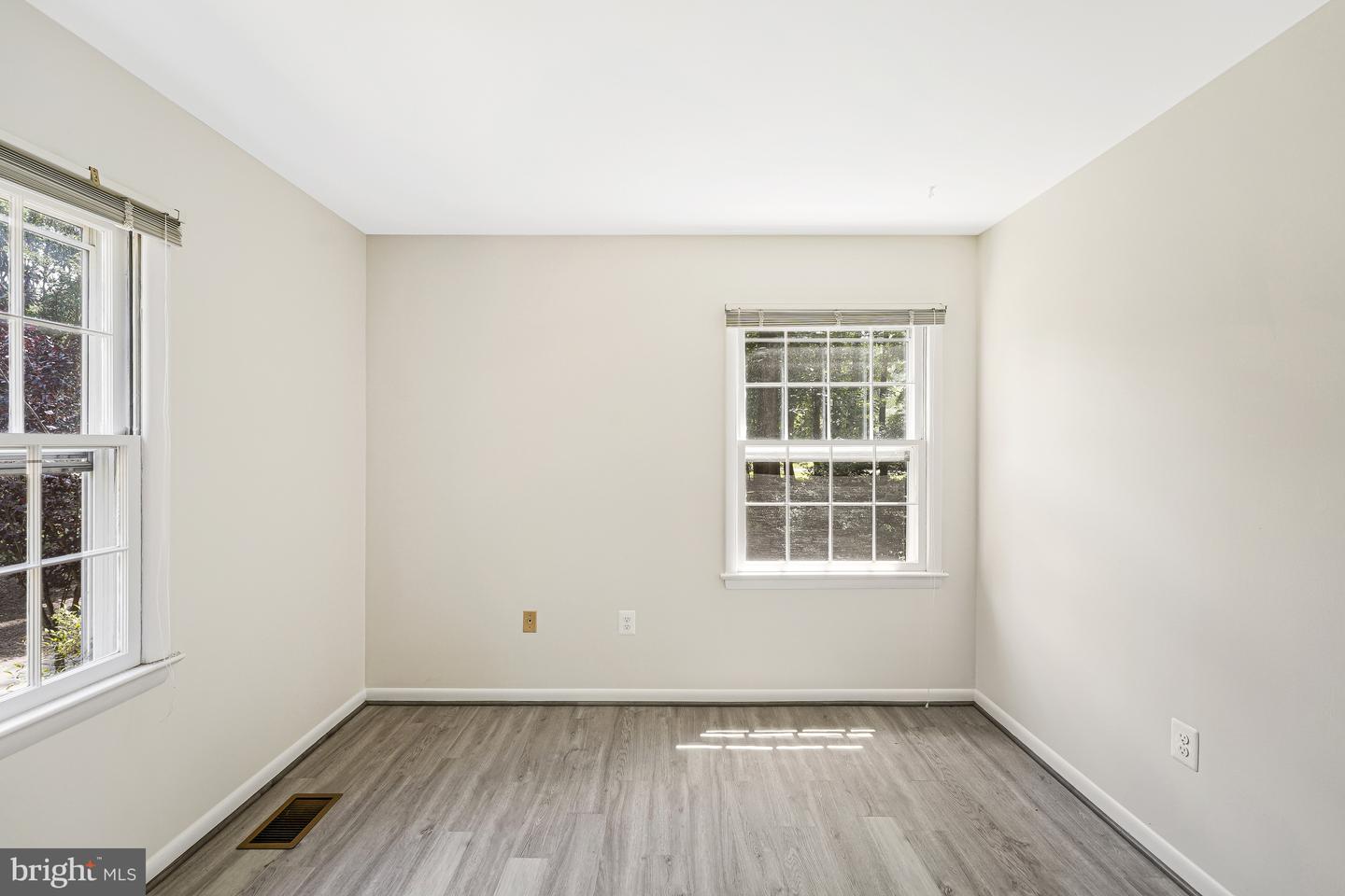 3142 SEARSMONT PL, HERNDON, Virginia 20171, 3 Bedrooms Bedrooms, ,2 BathroomsBathrooms,Residential,For sale,3142 SEARSMONT PL,VAFX2231006 MLS # VAFX2231006