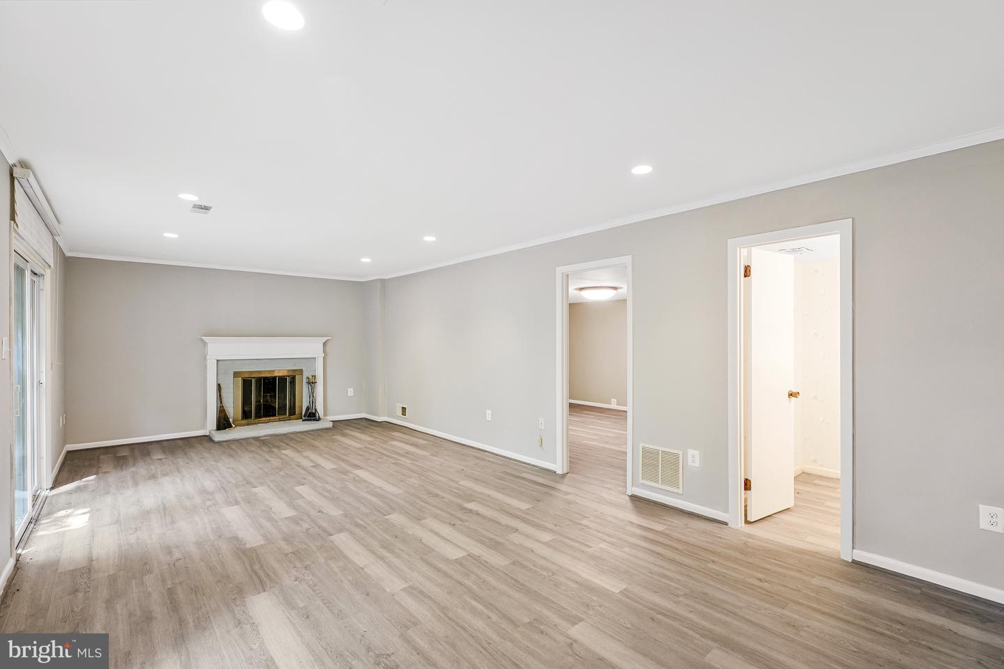 3142 SEARSMONT PL, HERNDON, Virginia 20171, 3 Bedrooms Bedrooms, ,2 BathroomsBathrooms,Residential,For sale,3142 SEARSMONT PL,VAFX2231006 MLS # VAFX2231006