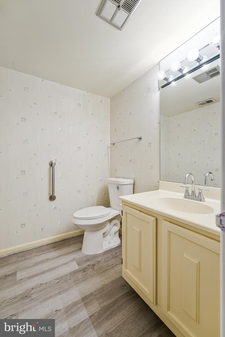 3142 SEARSMONT PL, HERNDON, Virginia 20171, 3 Bedrooms Bedrooms, ,2 BathroomsBathrooms,Residential,For sale,3142 SEARSMONT PL,VAFX2231006 MLS # VAFX2231006