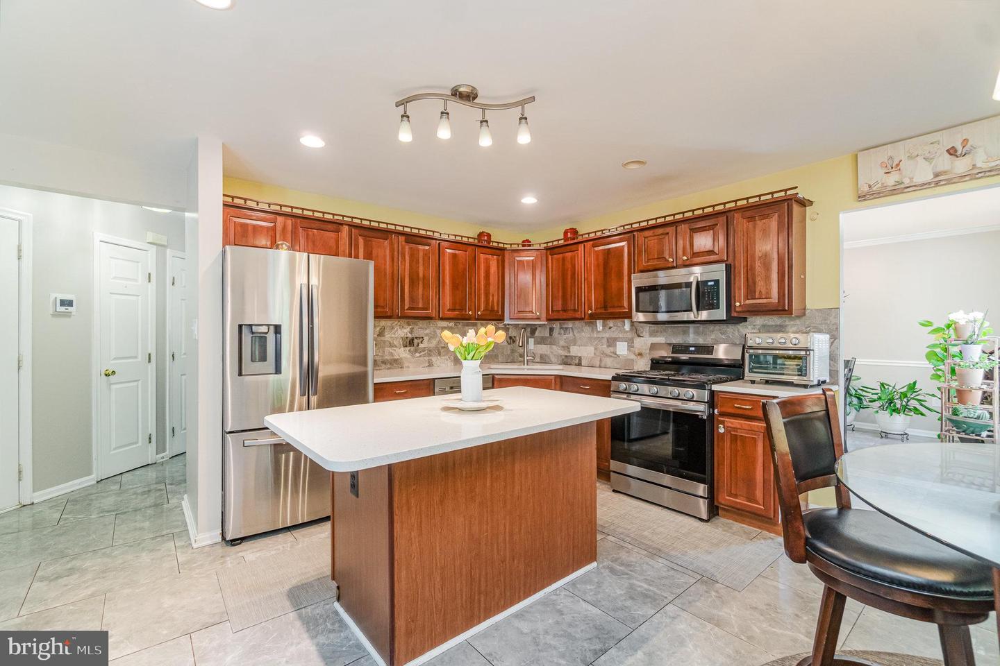17616 CHISHOLM LN, DUMFRIES, Virginia 22026, 5 Bedrooms Bedrooms, ,3 BathroomsBathrooms,Residential,For sale,17616 CHISHOLM LN,VAPW2092842 MLS # VAPW2092842
