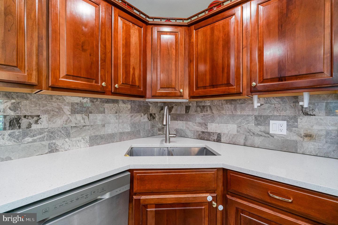 17616 CHISHOLM LN, DUMFRIES, Virginia 22026, 5 Bedrooms Bedrooms, ,3 BathroomsBathrooms,Residential,For sale,17616 CHISHOLM LN,VAPW2092842 MLS # VAPW2092842