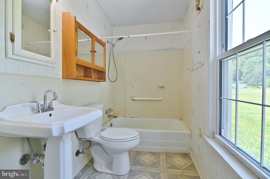 3150 IDA RD, LURAY, Virginia 22835, 3 Bedrooms Bedrooms, ,1 BathroomBathrooms,Residential,3150 IDA RD,VAPA2005050 MLS # VAPA2005050