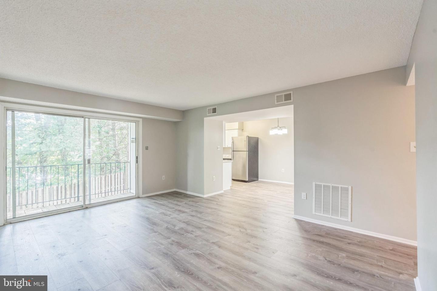 7743 INVERSHAM DR #197, FALLS CHURCH, Virginia 22042, 3 Bedrooms Bedrooms, ,2 BathroomsBathrooms,Residential,For sale,7743 INVERSHAM DR #197,VAFX2236098 MLS # VAFX2236098
