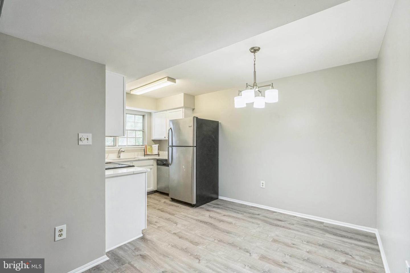 7743 INVERSHAM DR #197, FALLS CHURCH, Virginia 22042, 3 Bedrooms Bedrooms, ,2 BathroomsBathrooms,Residential,For sale,7743 INVERSHAM DR #197,VAFX2236098 MLS # VAFX2236098