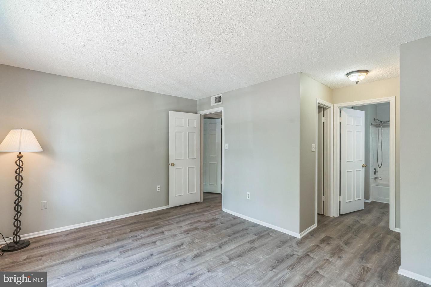 7743 INVERSHAM DR #197, FALLS CHURCH, Virginia 22042, 3 Bedrooms Bedrooms, ,2 BathroomsBathrooms,Residential,For sale,7743 INVERSHAM DR #197,VAFX2236098 MLS # VAFX2236098