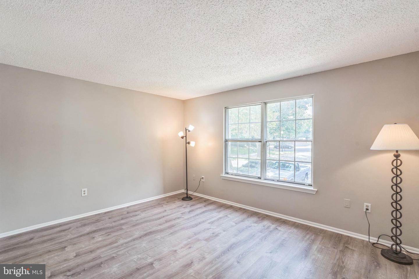 7743 INVERSHAM DR #197, FALLS CHURCH, Virginia 22042, 3 Bedrooms Bedrooms, ,2 BathroomsBathrooms,Residential,For sale,7743 INVERSHAM DR #197,VAFX2236098 MLS # VAFX2236098