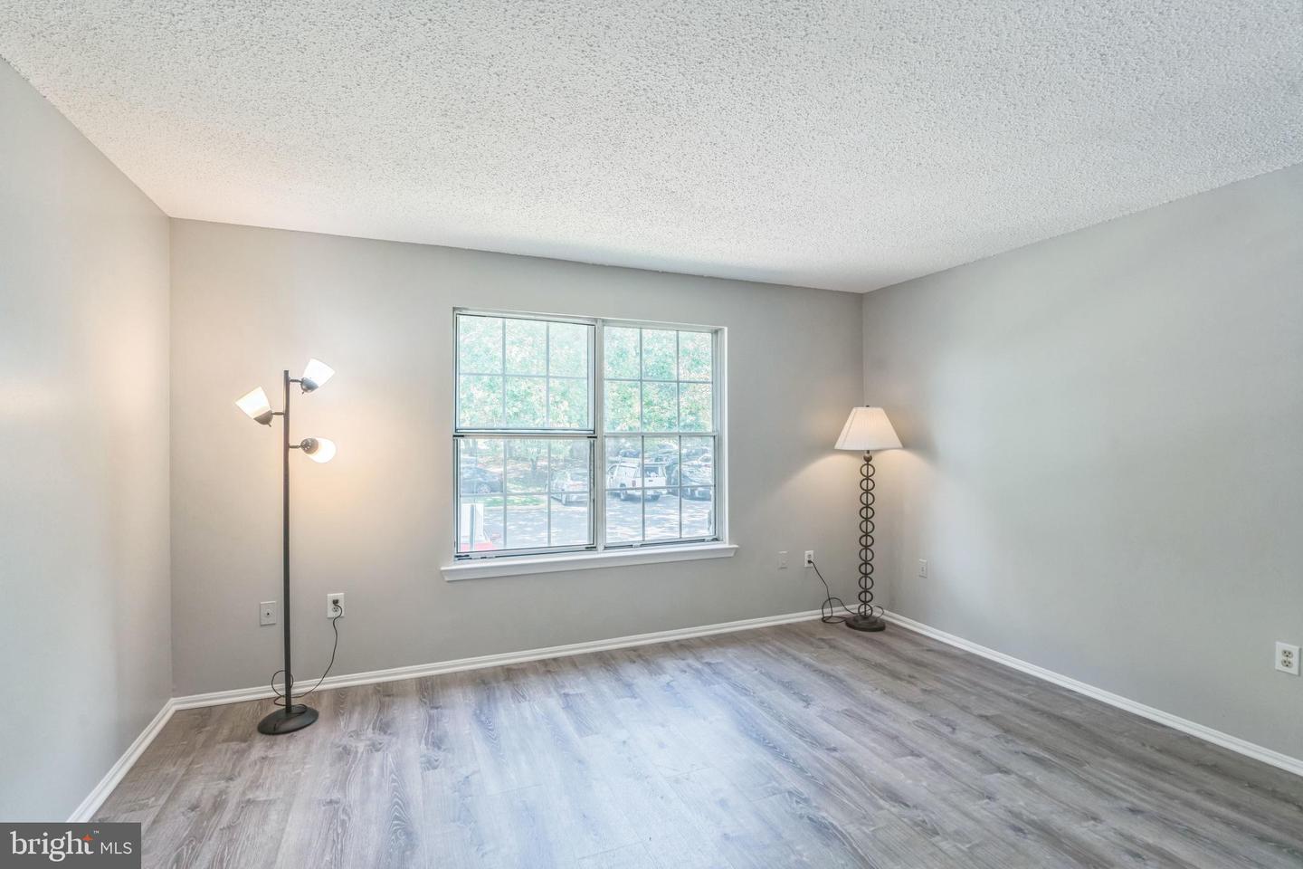 7743 INVERSHAM DR #197, FALLS CHURCH, Virginia 22042, 3 Bedrooms Bedrooms, ,2 BathroomsBathrooms,Residential,For sale,7743 INVERSHAM DR #197,VAFX2236098 MLS # VAFX2236098