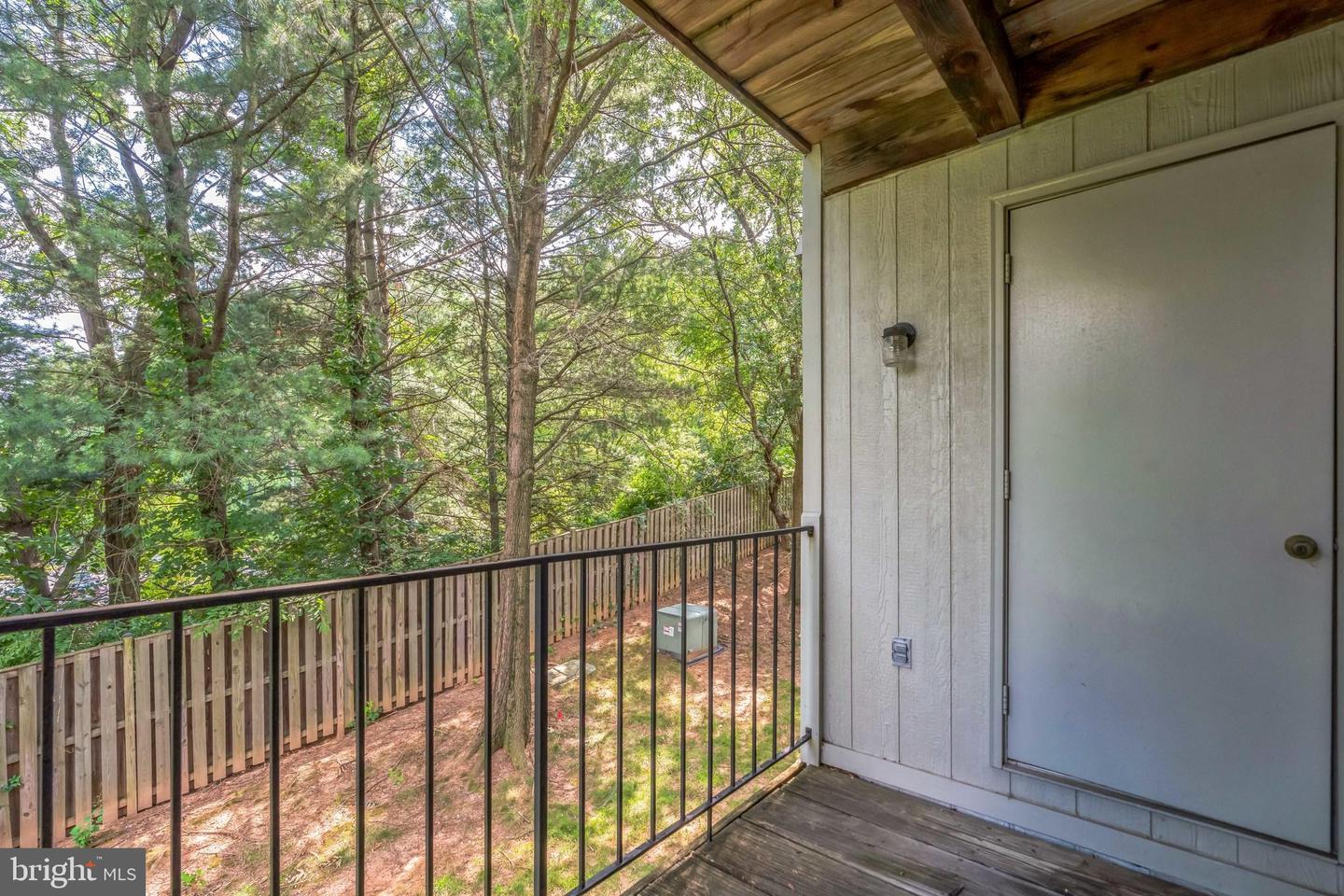 7743 INVERSHAM DR #197, FALLS CHURCH, Virginia 22042, 3 Bedrooms Bedrooms, ,2 BathroomsBathrooms,Residential,For sale,7743 INVERSHAM DR #197,VAFX2236098 MLS # VAFX2236098
