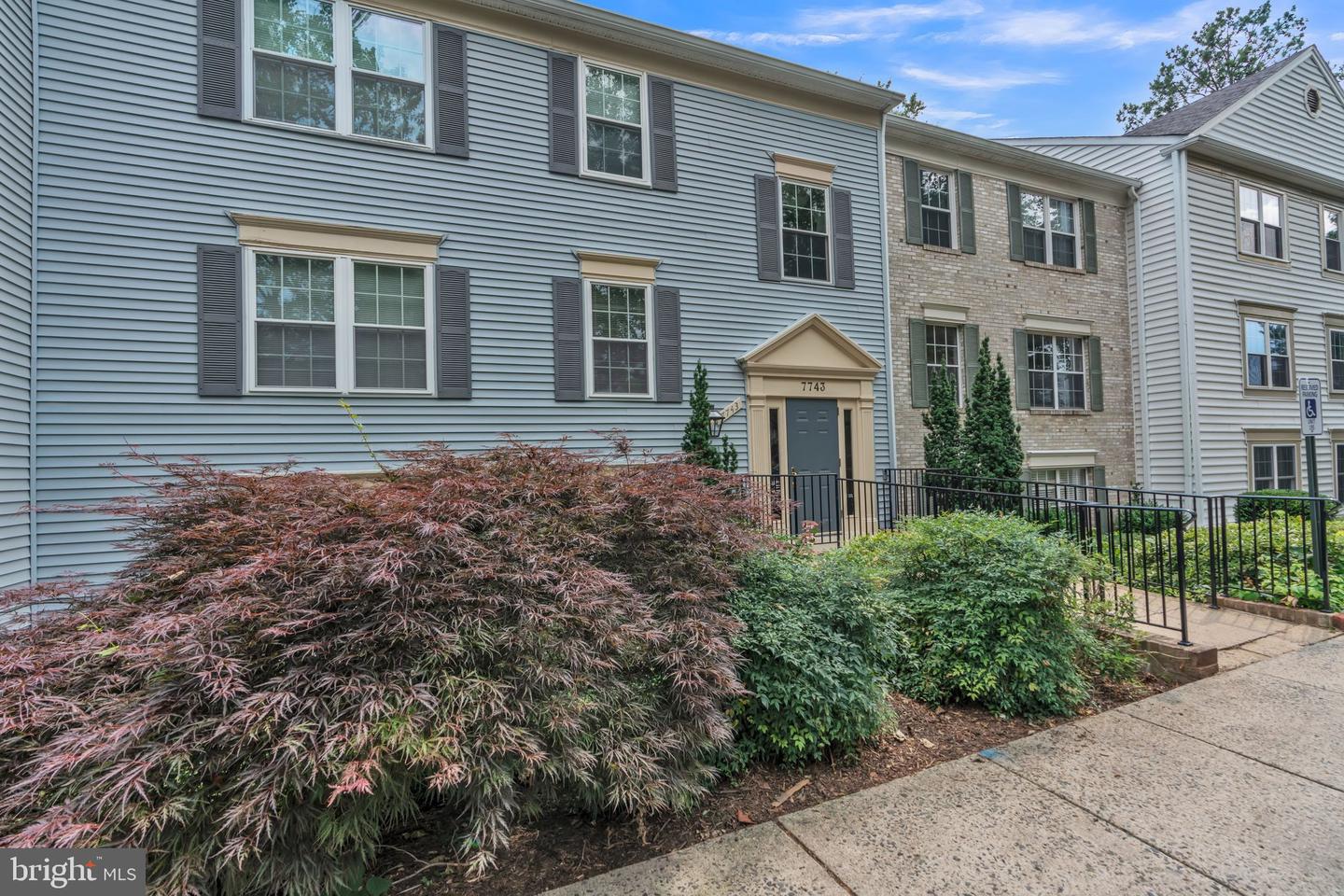 7743 INVERSHAM DR #197, FALLS CHURCH, Virginia 22042, 3 Bedrooms Bedrooms, ,2 BathroomsBathrooms,Residential,For sale,7743 INVERSHAM DR #197,VAFX2236098 MLS # VAFX2236098