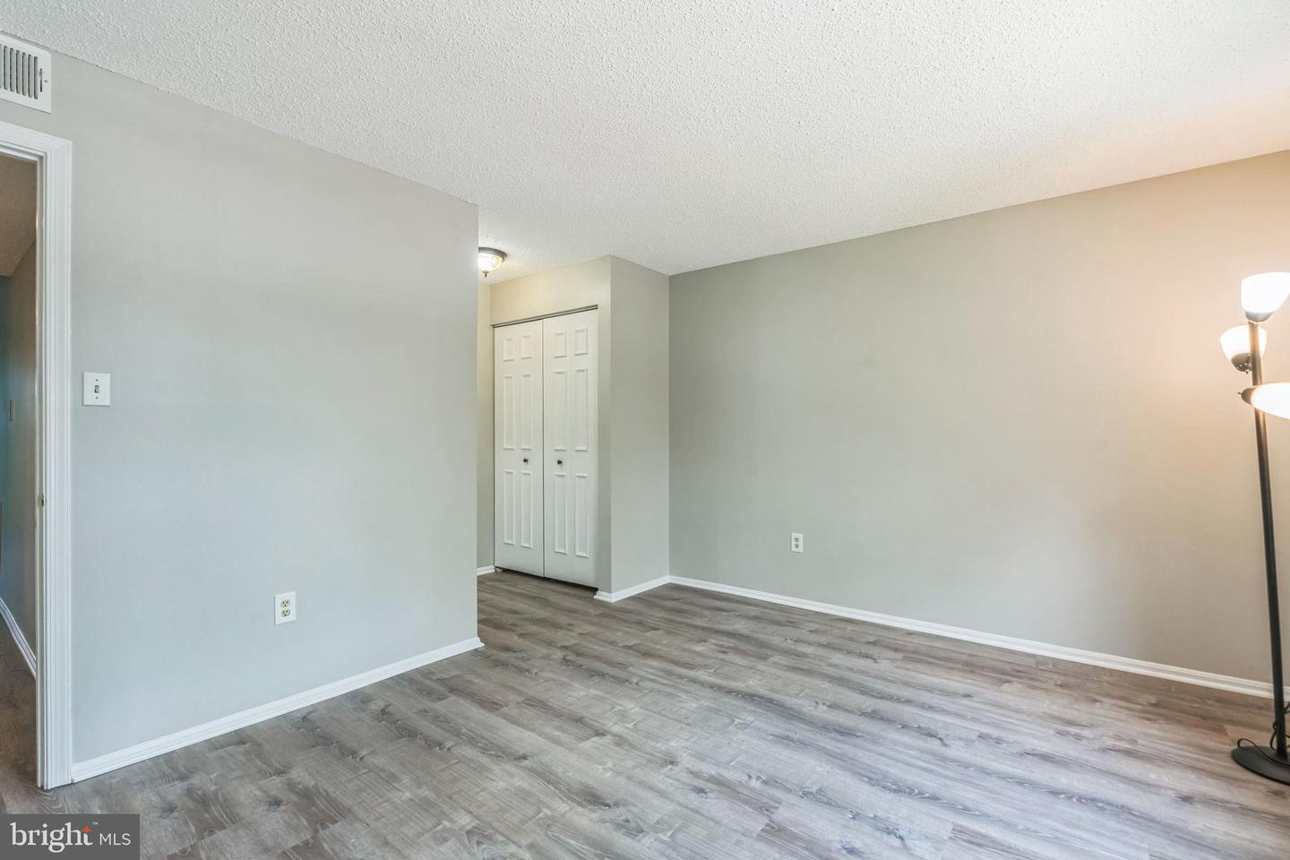 7743 INVERSHAM DR #197, FALLS CHURCH, Virginia 22042, 3 Bedrooms Bedrooms, ,2 BathroomsBathrooms,Residential,For sale,7743 INVERSHAM DR #197,VAFX2236098 MLS # VAFX2236098