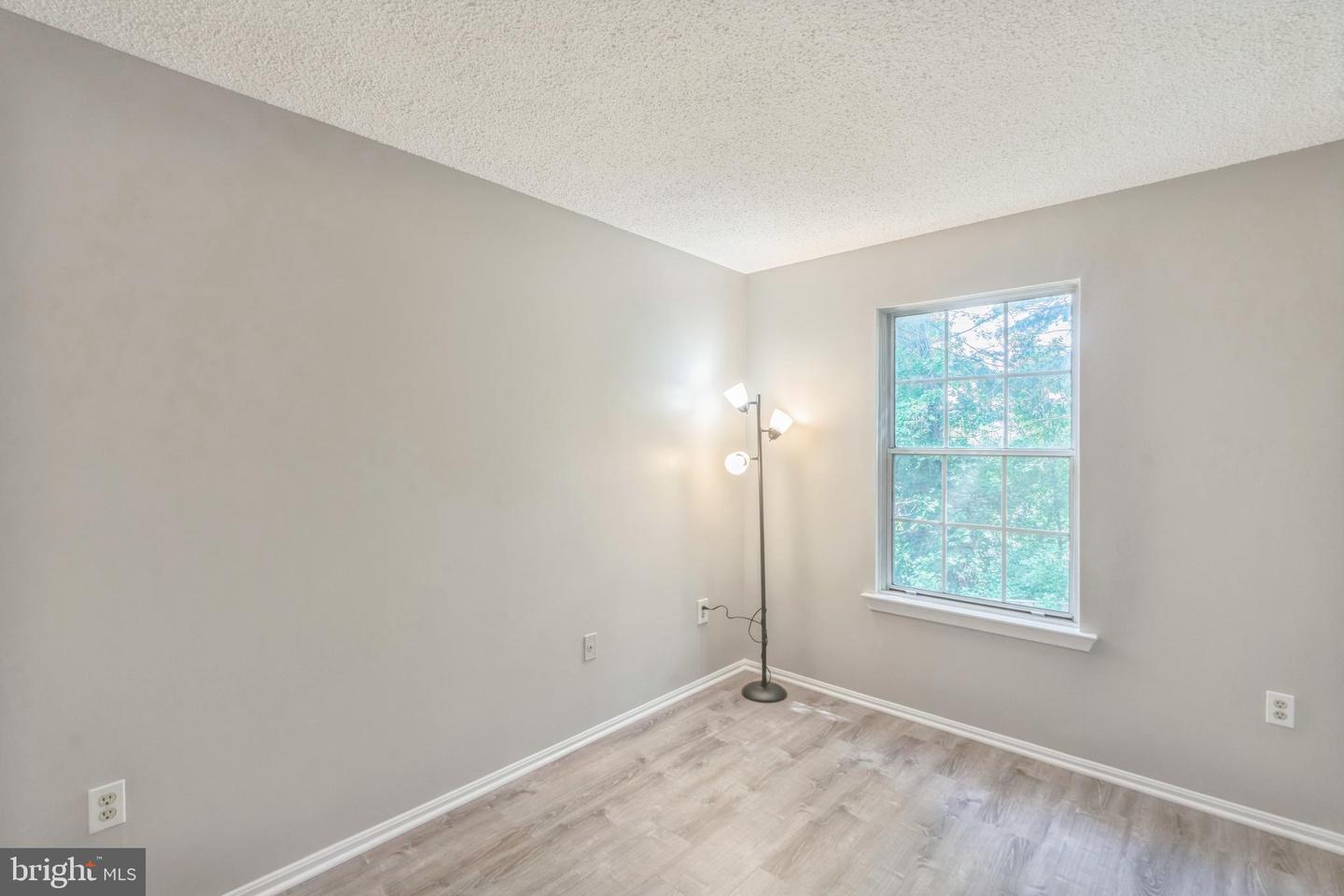 7743 INVERSHAM DR #197, FALLS CHURCH, Virginia 22042, 3 Bedrooms Bedrooms, ,2 BathroomsBathrooms,Residential,For sale,7743 INVERSHAM DR #197,VAFX2236098 MLS # VAFX2236098