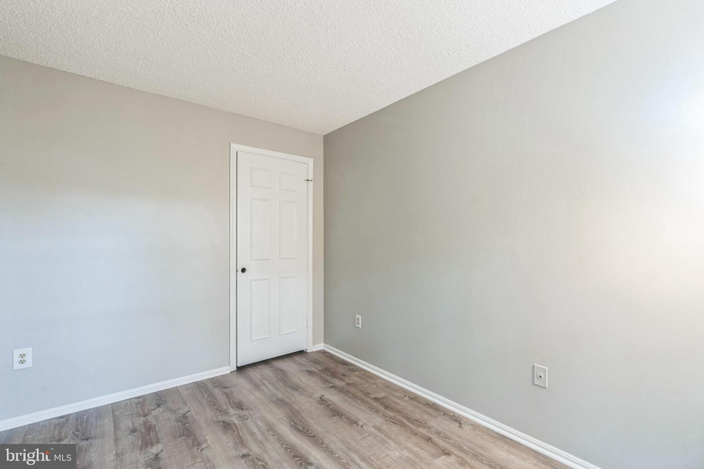 7743 INVERSHAM DR #197, FALLS CHURCH, Virginia 22042, 3 Bedrooms Bedrooms, ,2 BathroomsBathrooms,Residential,For sale,7743 INVERSHAM DR #197,VAFX2236098 MLS # VAFX2236098