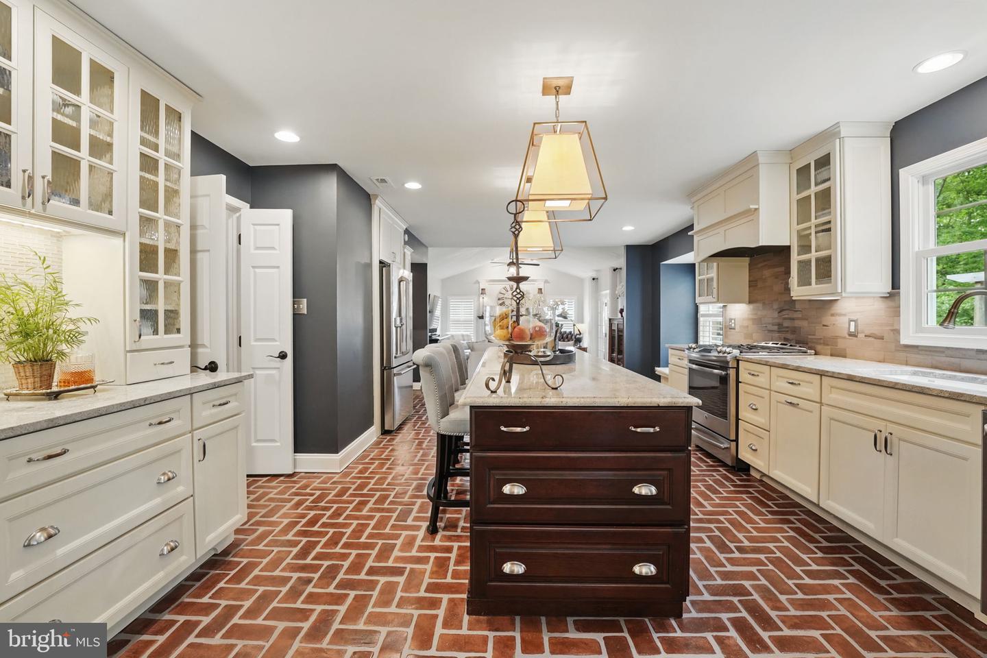 13757 LAUREL ROCK DR, CLIFTON, Virginia 20124, 5 Bedrooms Bedrooms, ,3 BathroomsBathrooms,Residential,For sale,13757 LAUREL ROCK DR,VAFX2238748 MLS # VAFX2238748