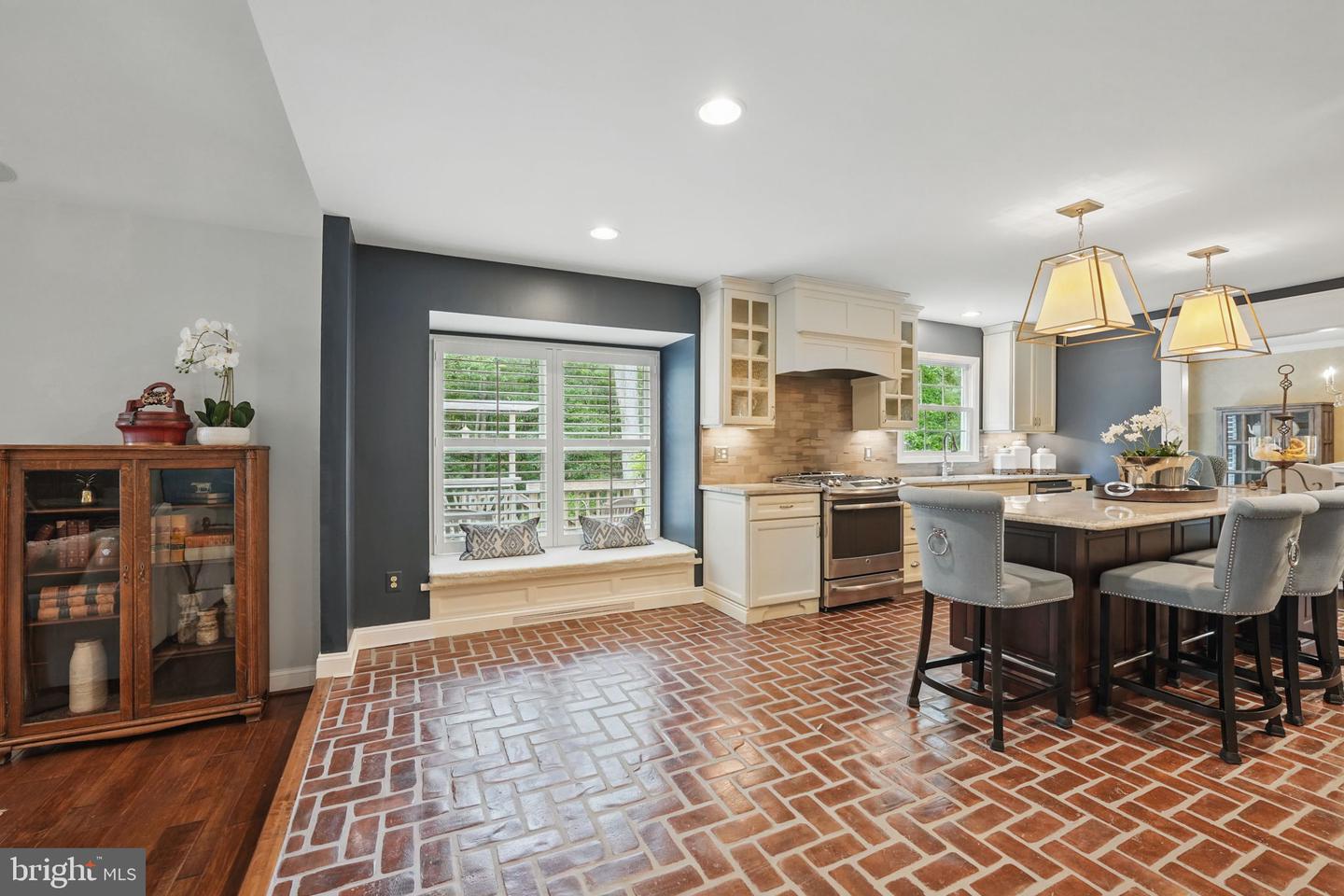 13757 LAUREL ROCK DR, CLIFTON, Virginia 20124, 5 Bedrooms Bedrooms, ,3 BathroomsBathrooms,Residential,For sale,13757 LAUREL ROCK DR,VAFX2238748 MLS # VAFX2238748